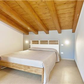 4 bedroom villa with pool, Castellammare del Golfo, sleeps 8-9